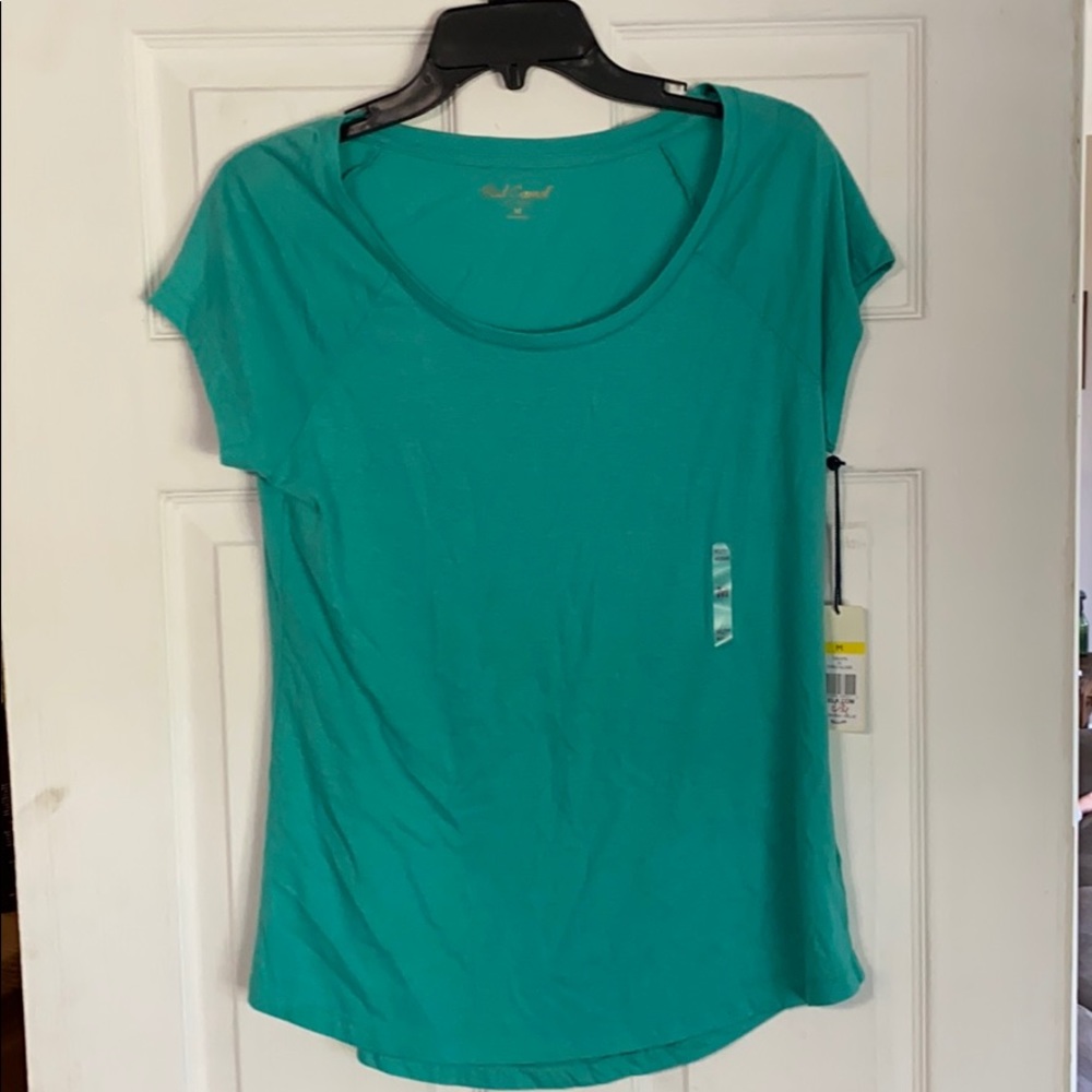 NWT green shirt sleeve tee